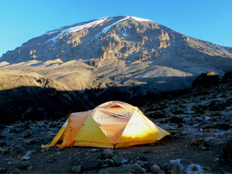 Kilimanjaro vu d’une tente