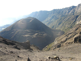 Cratère du Mont Meru